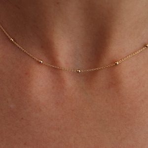 Delicate silver 925 necklace, chain necklace, dainty balls necklace, minimalist necklace, minimalist yewelry.