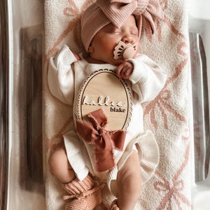 Birth announcement sign, Bow birth announcement sign, Hospital name sign for girl, Bows,Bow hospital sign,Ribbon name sign,Name announcement