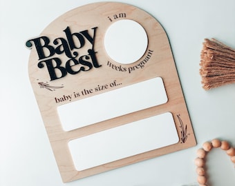 Personalized Pregnancy Milestone Board: Reusable Photo Prop