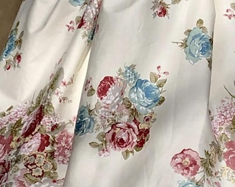 Gorgeous Victorian roses cotton fabric by yard. Great quality!