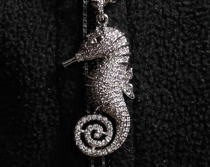 18K Seahorse Charm Pendants, Black, Rose Gold, Silver, Gold, Pendants for Chain Necklace, Cubic Zirconia - By Quagen -  Gift