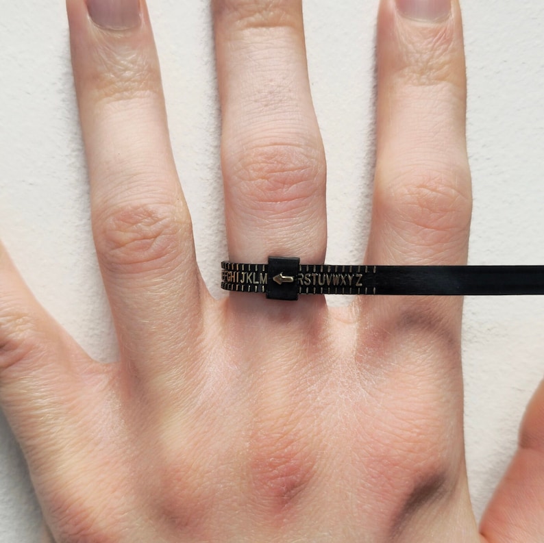 UK Ring Sizer Adjustable Ring Gauge Ring Size Guider Ring Size Tool British Finger Measure Gauge Women & Men image 2
