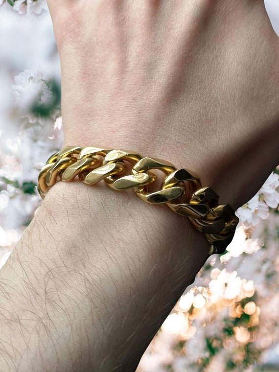 PalmBeach Jewelry Men's Diamond Accent 18k Gold-Plated Two-Tone  Interlocking-Link Bracelet 8.5