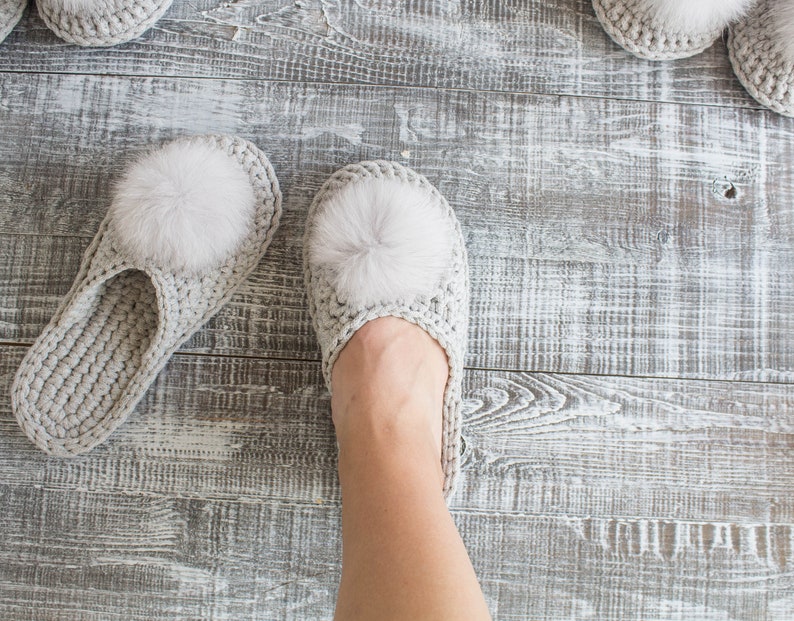 bridesmaid gift slippers