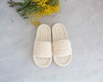 Bride slippers - Wedding slippers - Bridesmaid slippers