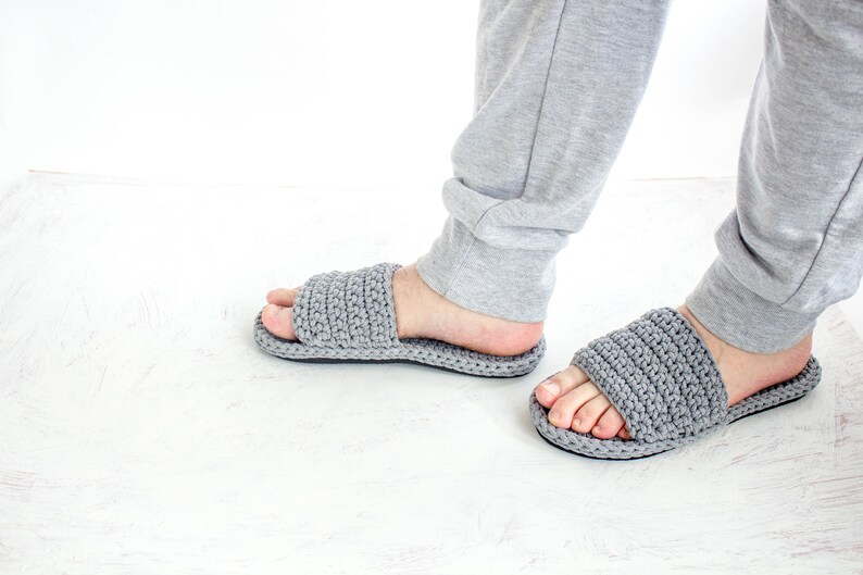 flat slippers mens