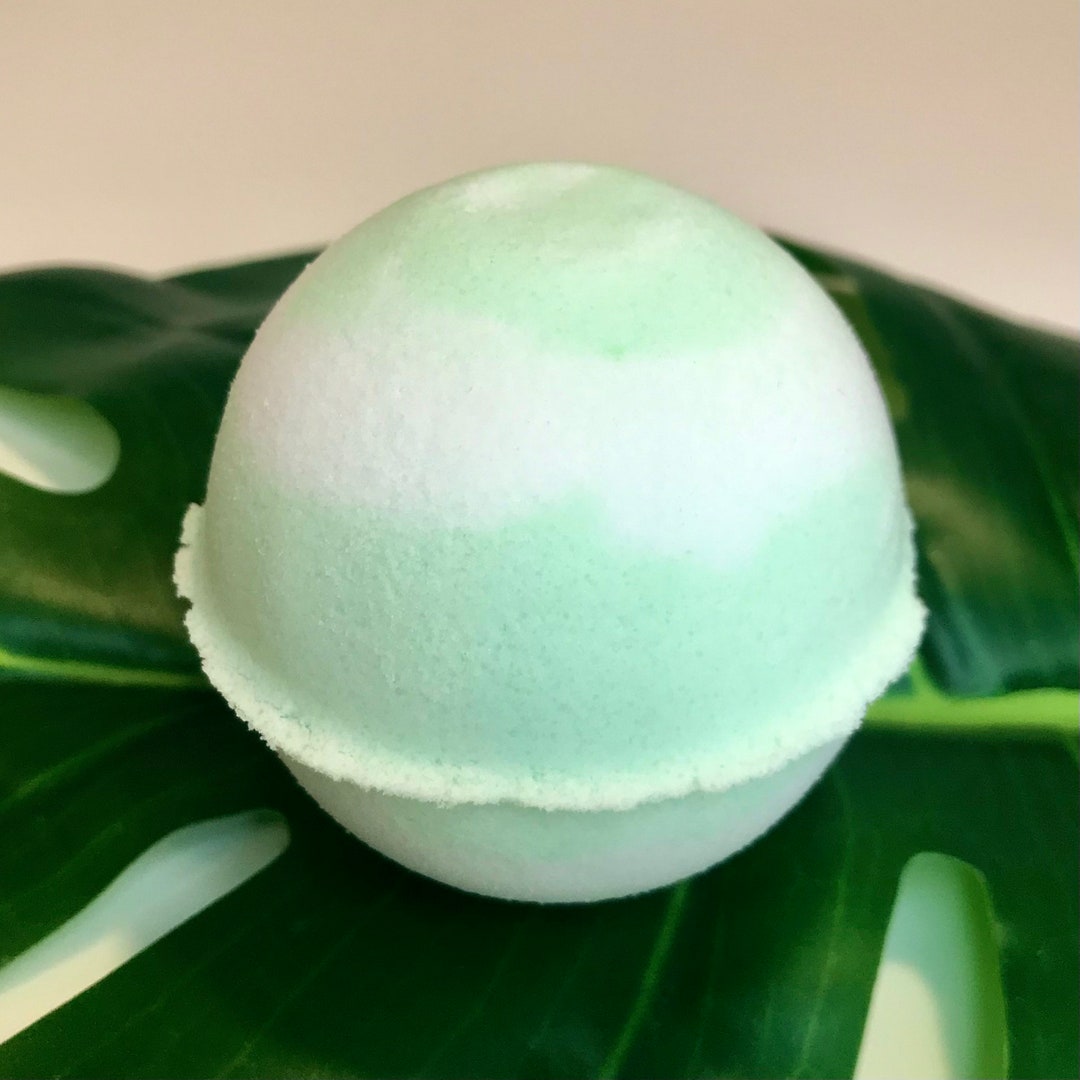 Eucalyptus Mint Bath Bomb All Natural Essential Oils Bath Bomb Mint Green White Swirl Bath Bomb