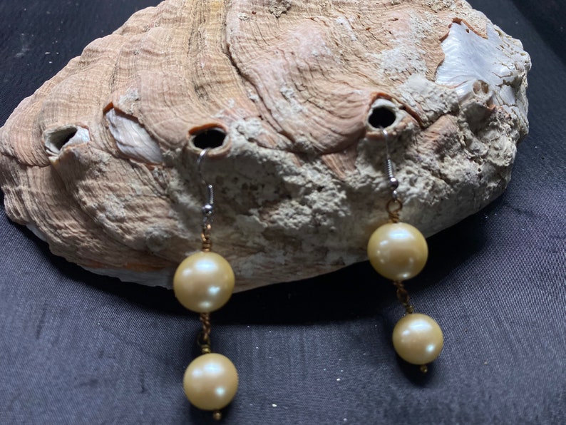 Vintage Pearl earrings