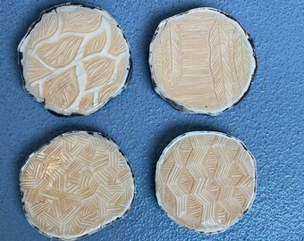 Podkładki akrylowe rzeźbione w geometryczne wzory