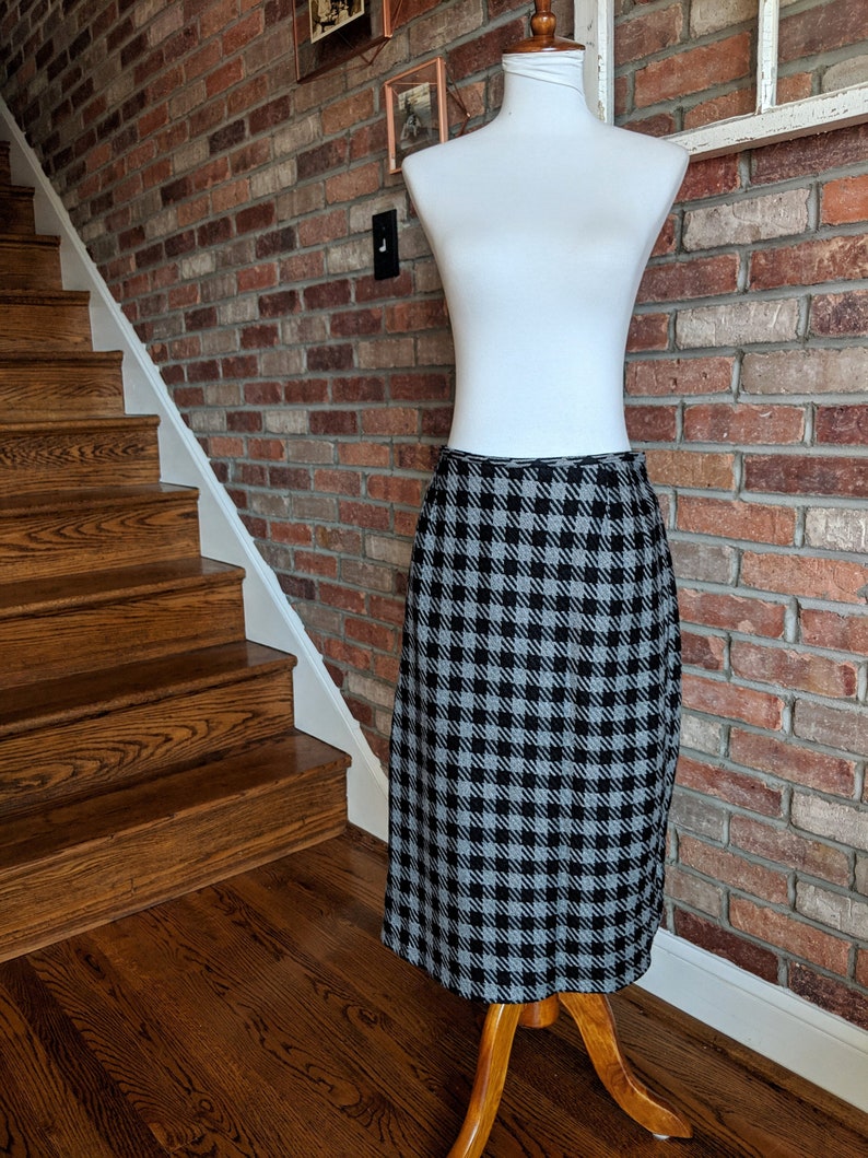 Vintage 1980's Bill Blass Black and Gray Checkered Skirt image 3