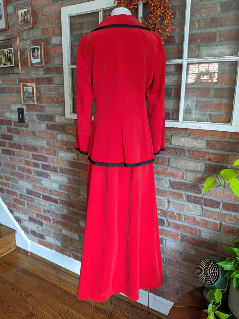 Vintage 1970's Young Dimensions by Saks Fifth Avenue Red Maxi Skirt Suit Set w/black details image 6