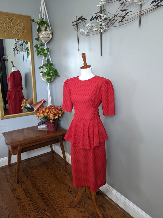 Vintage 1980/70's Red Peplum Dress with Black Pat… - image 4