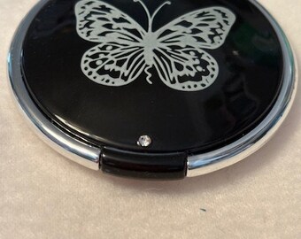 Schmetterlings-Taschen- oder Geldbörsen-Taschenspiegel mit Kunstdiamant-Akzent