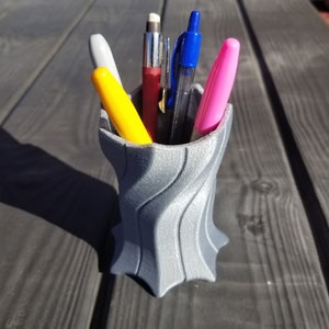 Pot à crayons en spirale