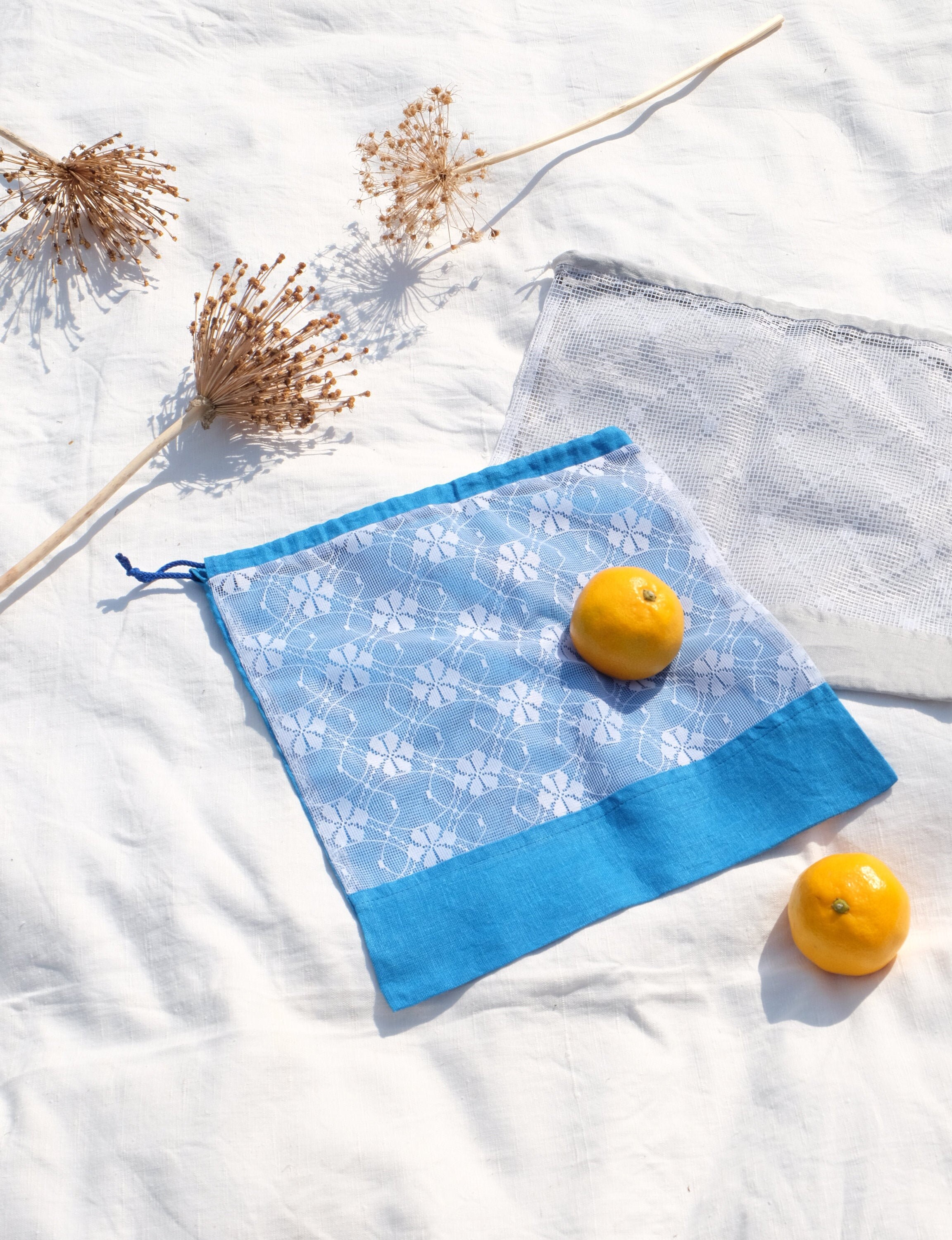 Ensemble de Sac Linge Zéro Déchet 2. Deux Sacs Produits Réutilisation. Sacs d'épicerie Écologiques D