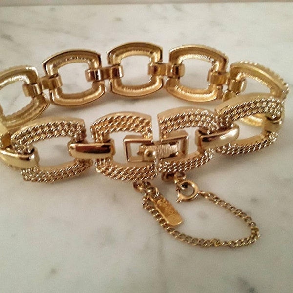 Beautiful Vintage Monet Golden Twisted Rope Designed Link Bracelet with Security Chain