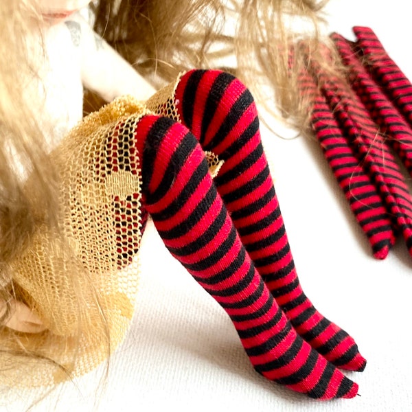 Chaussettes pour poupée Chaussettes à rayures rouges et noires pour poupées Chaussettes BJD mi-hautes à rayures