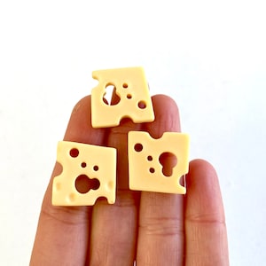 Dollhouse kitchen 1/6 scale Cheese slices dollhouse miniature flat back charms Realistic food resin Dollhouse miniature
