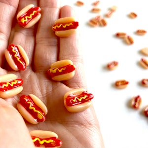 Miniature hotdog 1:12 scale doll house kitchen food for dollhouse Miniature food Doll cafe kitchen image 3