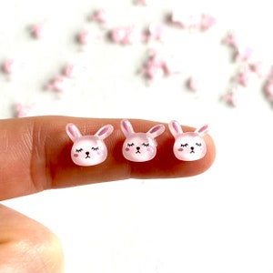 Ciondoli a forma di coniglietto in miniatura rosa 9 mm x 10 mm Cabochon in resina con retro piatto Jelly trasparente Piccole idee regalo di Pasqua
