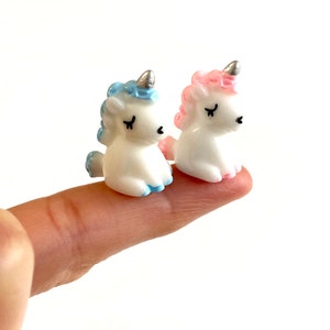Tiny resin Unicorns 15mm x 20mm Set of 2 horse Cake decoration Fairy Garden