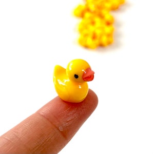 10pcs Tiny Resin Rubber Ducks Miniature Duck Cabochons Mini Fairy