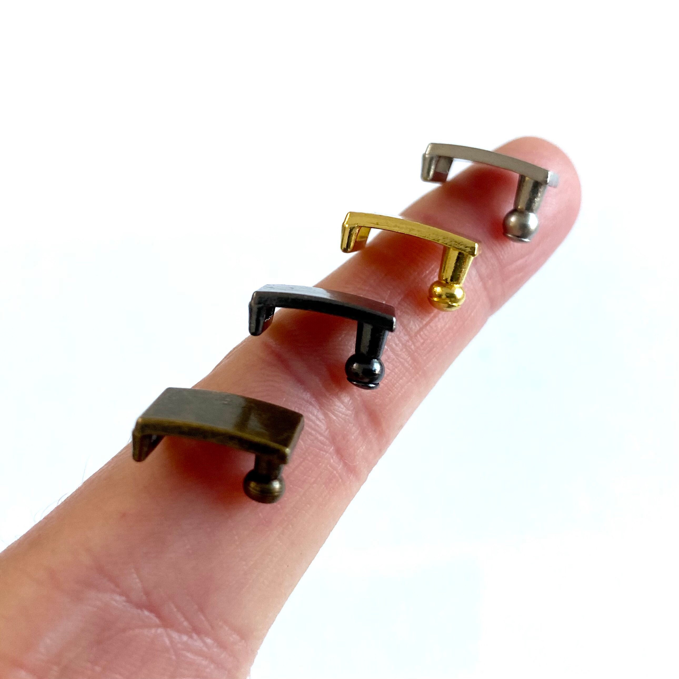 4 Fibbie Per Cintura In Miniatura Scala 1:12 - Metalliche Multicolore Per Casa Delle Bambole, Arredamento In Miniatura