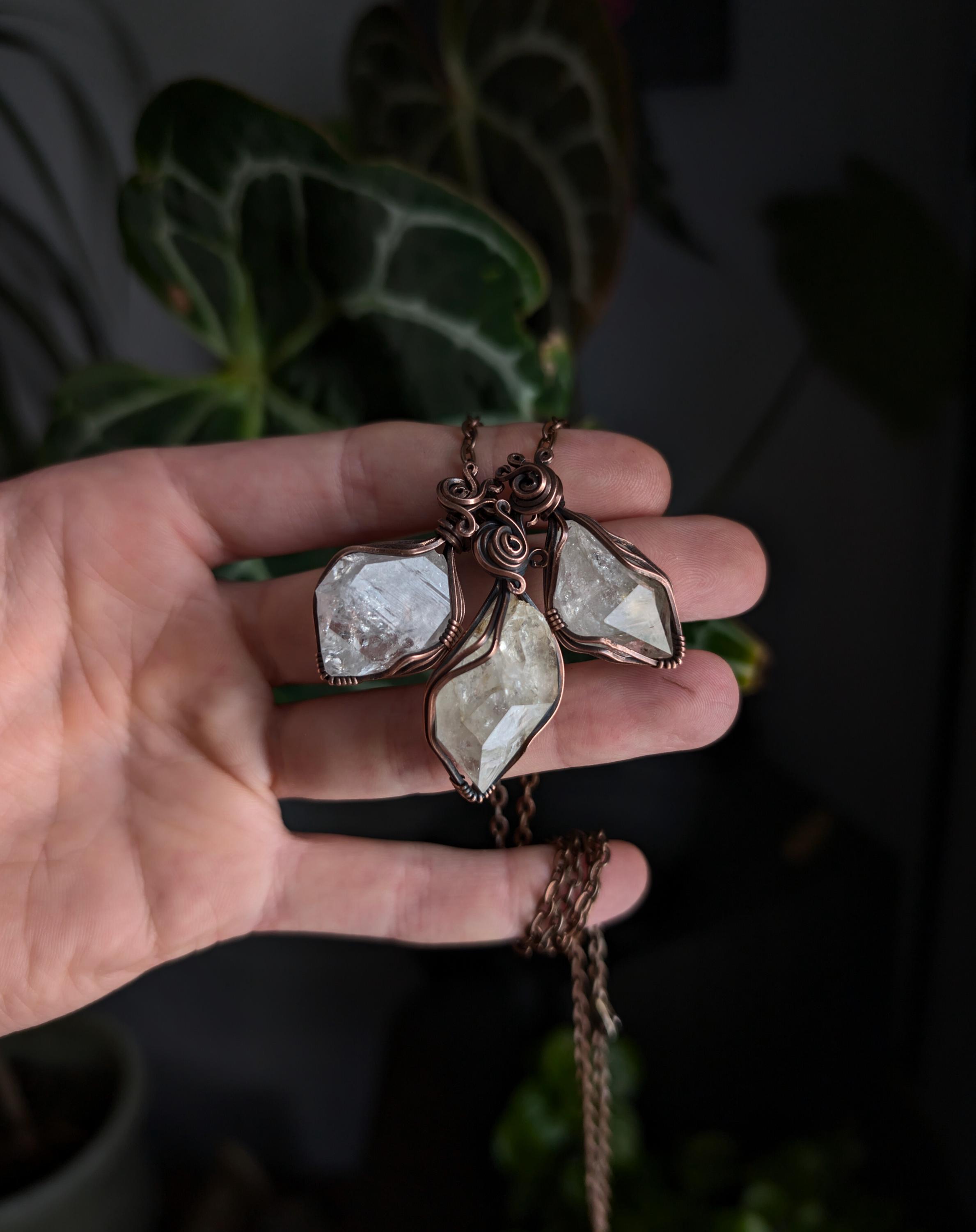 Wirewrapped Herkimer Diamond Pendant.| Boho jewelry | Wirewrapped quartz point | Natural Herkimer diamond necklace.