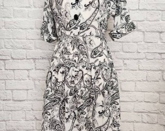 Vintage 70s/80s Roe Frocks Paisley A Line Dress // Drop Waist Black and White