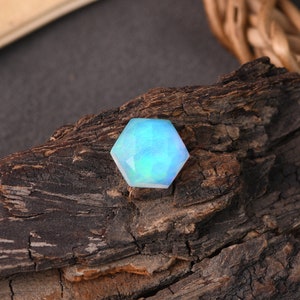 Sechseck-Form Aurora Opal Weißer Edelstein, Einzigartige Pendent machen Aurora Opal, Multi Flaxy Doublette Opal für Schmuck, Rose Cut Edelstein