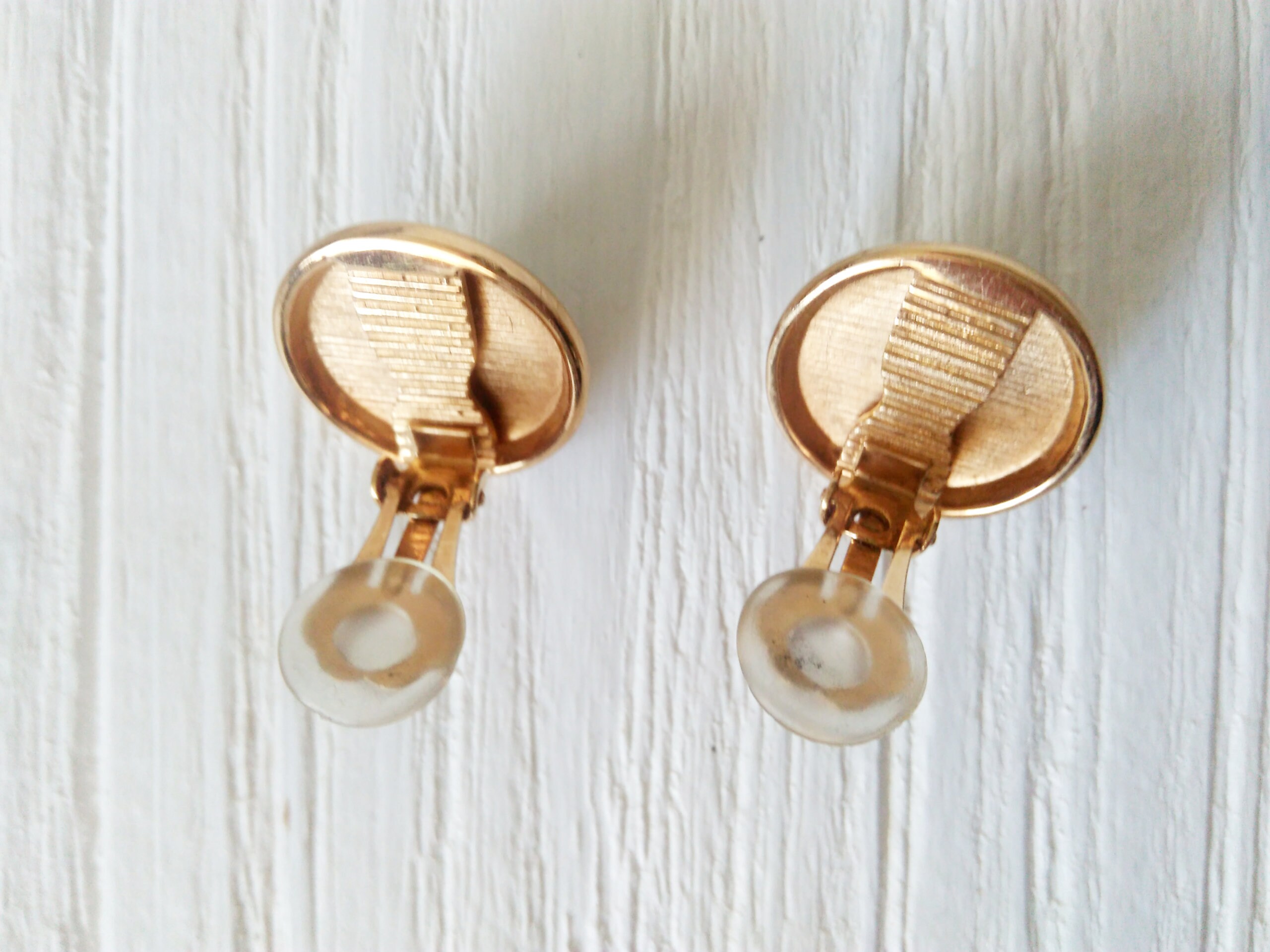 Vintage AURO classic clip Pearls gold clipon earrings Costume Etsy