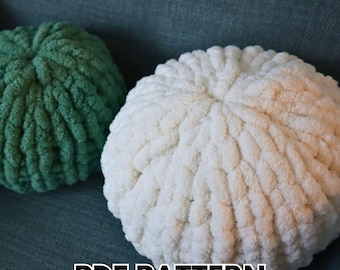 Finger Knit Round Pillow Pattern • Chunky Hand-Knit Cushion Cover • No Needles • Beginner DIY • Bernat Blanket Yarn • PDF Tutorial