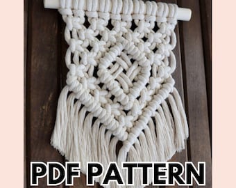 Auda | Mini Macrame Wall Hanging Pattern – Woven Diamond Design – Easy DIY Macrame PDF with Photo + Video Tutorial