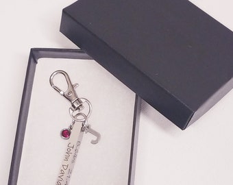 Llavero con barra de estadísticas del bebé: acero inoxidable, dije de piedra natal, regalo para nuevos padres