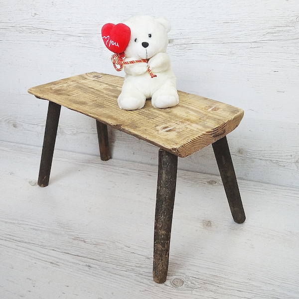 Tabouret de bois antique Petit banc en bois Siège de style vintage scandinave Décoration rustique Support de chalet de ferme Tabouret de traite primitif