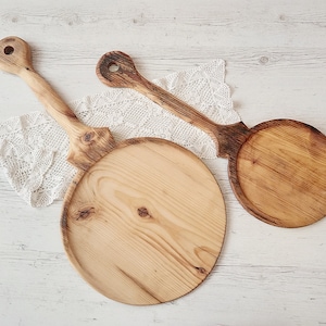 Rustic Pizza Paddle Old wood pizza peel Long handle Bread shovel Wooden oven shovel Farmhouse kitchen Country wall decor Hand carved