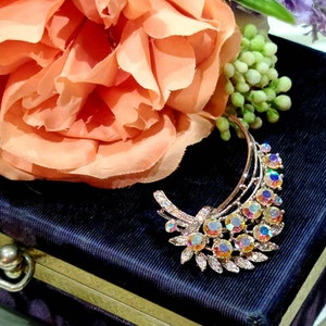 1960&#39;s Aurora Borealis Rhinestone Brooch