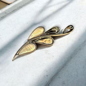 Vintage Signed Butler Gold Tone Mother of Pearl Brooch