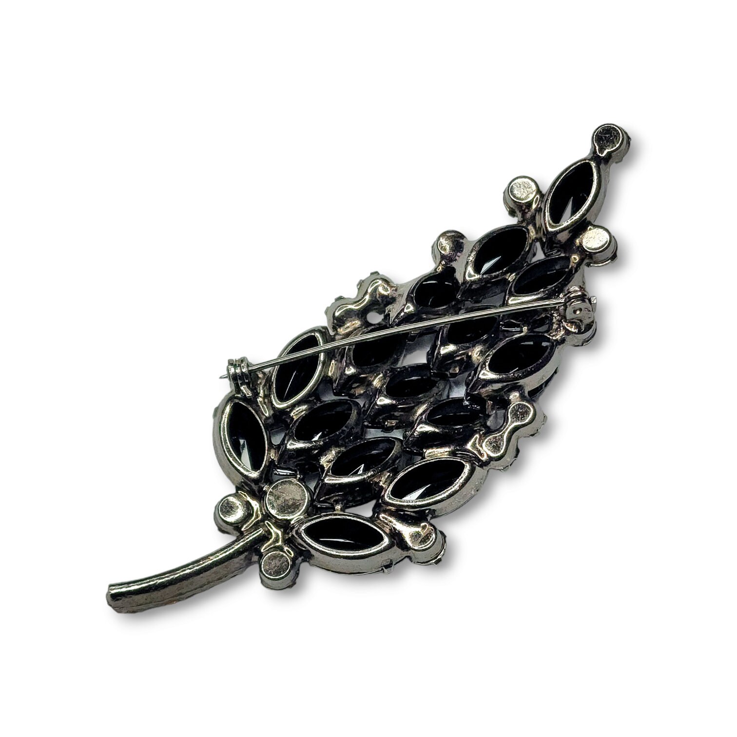 Verified 1960s D & E Juliana Black Jet Leaf Brooch - Etsy display picture 1
