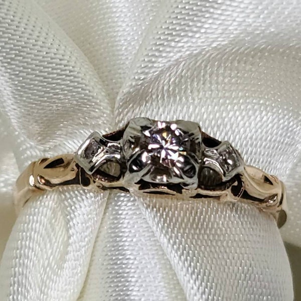 Estate 1940's 14k / 18k Gold & Diamond Engagement Ring