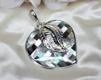 Gorgeous Signed Sajen Sterling Silver Abalone Checkerboard Leaf Motif Pendant
