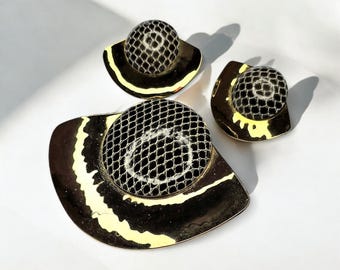 Vintage Gold Tone Simulated Sn a keskin Brooch & Earrings Set