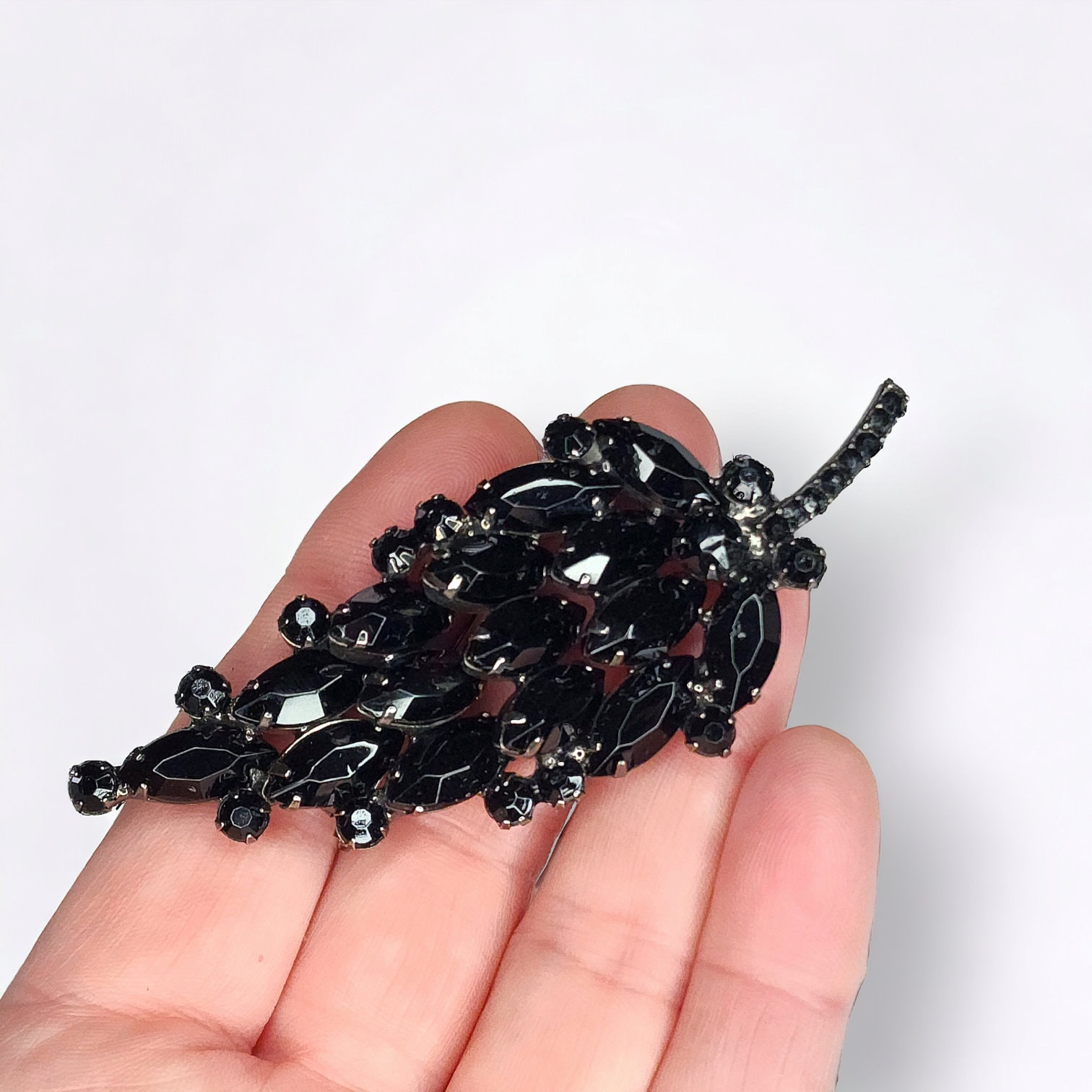 Verified 1960s D & E Juliana Black Jet Leaf Brooch - Etsy