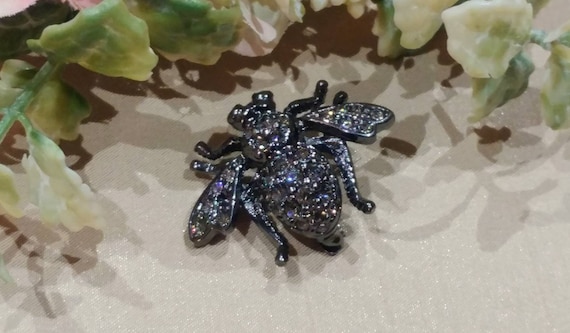 Vintage Joan Rivers Black Rhinestone Signed Bee /
