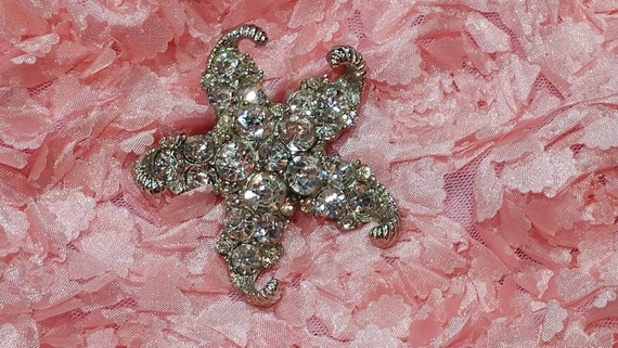 Exquisite 1950's Figural Starfish Rhinestone Brooc