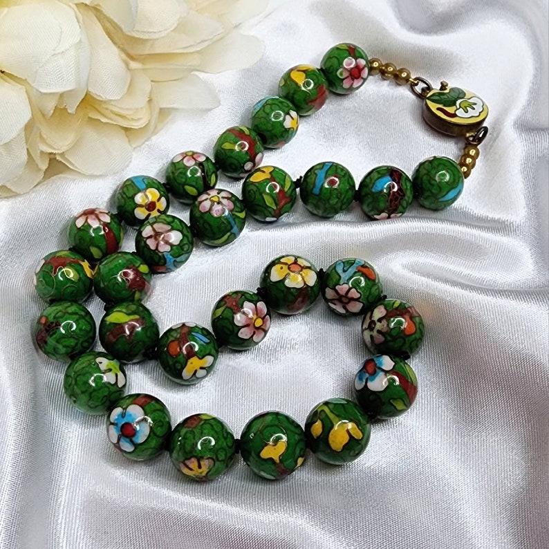 Mid-Century Chinese Export Green Cloisonne Beaded Necklace image 3