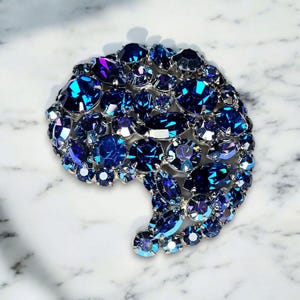Vintage Silver Tone Blue Rhinestone Brooch