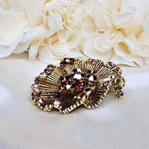 Vintage Antiqued Gold Tone Topaz Rhinestone Brooch