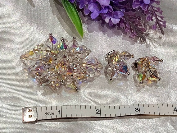 1960's Aurora Borealis Crystal Bead Cluster Brooc… - image 5