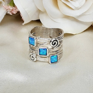 Vintage Sterling Silver & Opal Ring